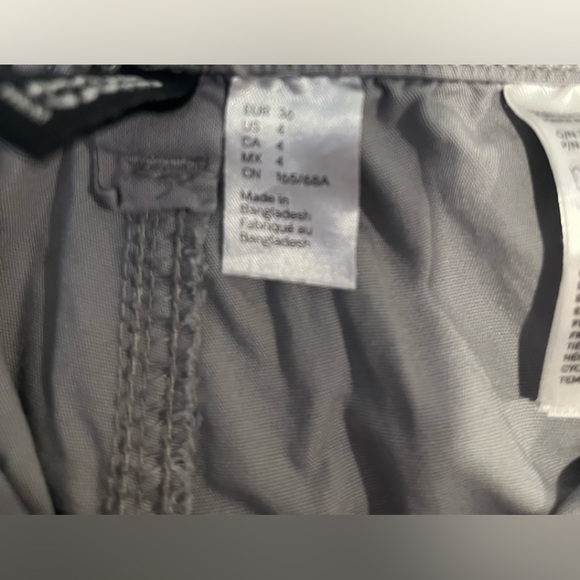 Grey Cargo pants from H&M - Picture 2 of 3